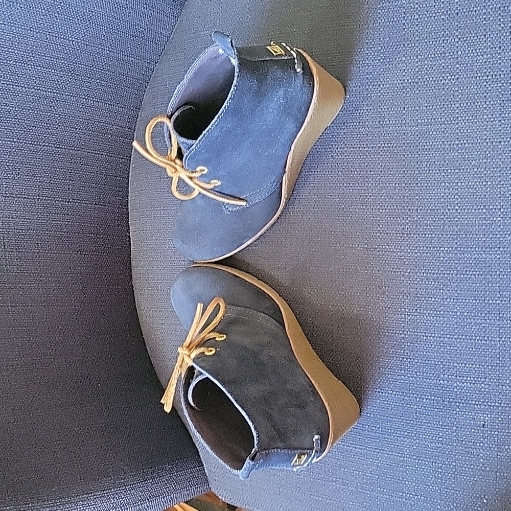 Sperry women's booties